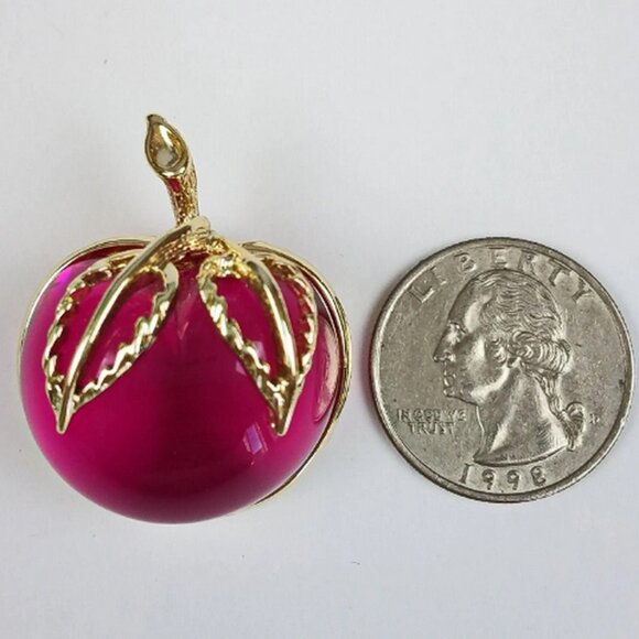 Avon Red Apple‎ Brooch 1970s - Picture 2 of 5